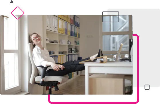 HR hiring mananger relaxing